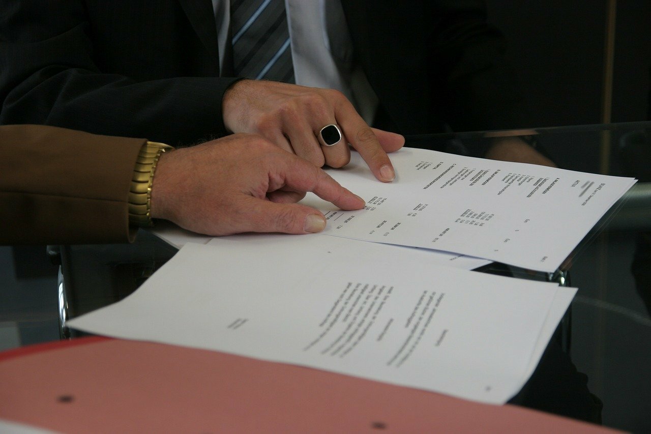 2_contract-gb0d607b5f_1280